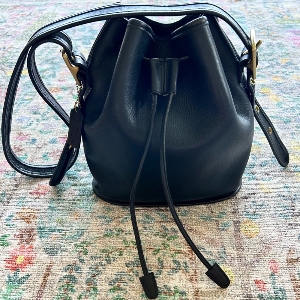 Vintage Coach Lula’s Legacy Black Leather Drawstring Hobo Crossbody Bag 9952